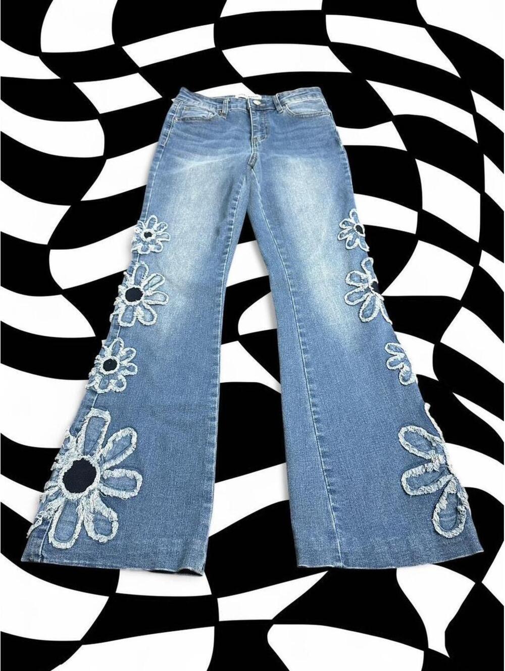 Ashley Mason Blue Jeans With White Floral Embroidery